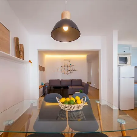 A31 - Tamar Top-floor Flat Apartman Lagos