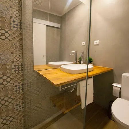 A31 - Tamar Top-floor Flat Apartman Lagos